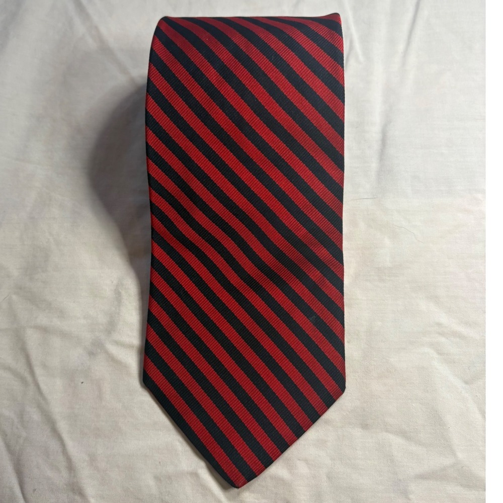Brooks Brothers Red Navy Stripe Silk Tie Mens Made in USA